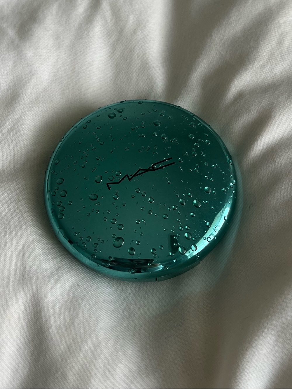 MAC Alluring Aquatic Refined Golden Bronzer